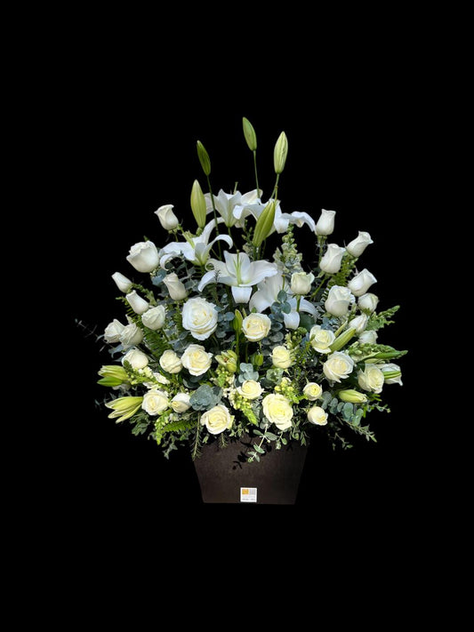 Arreglo Floral de Condolencias Clásico